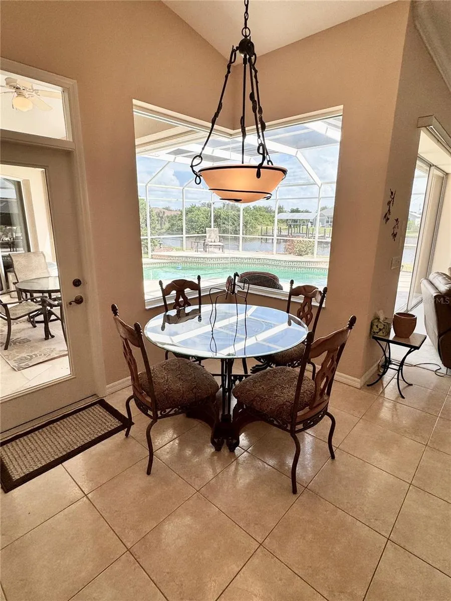 9516 MIAMI CIR