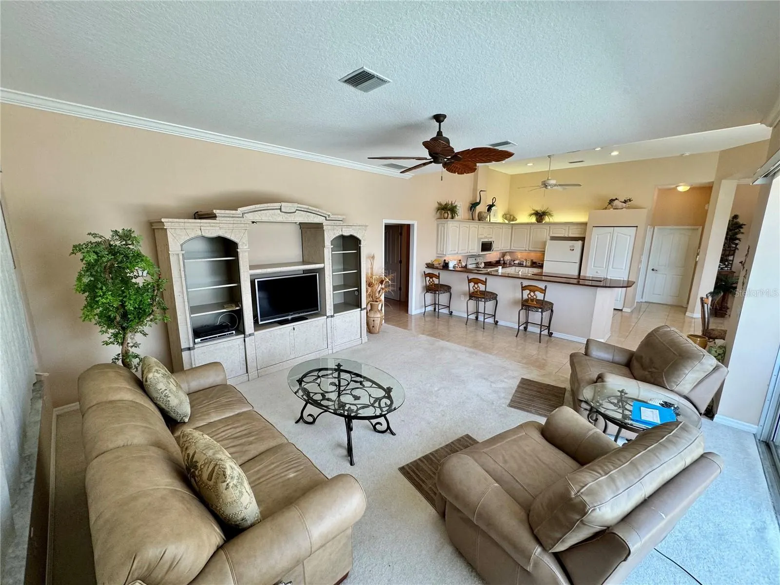 9516 MIAMI CIR
