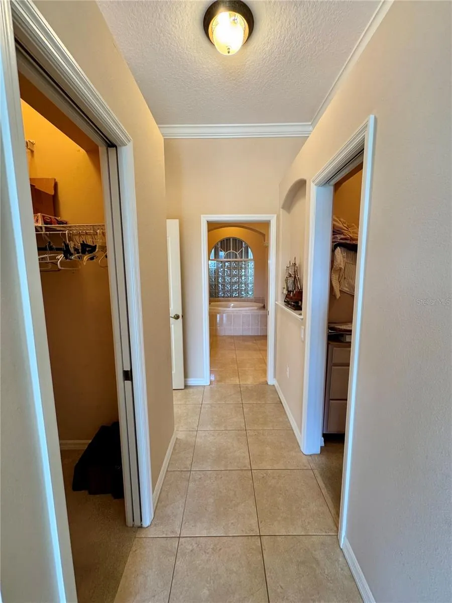 9516 MIAMI CIR