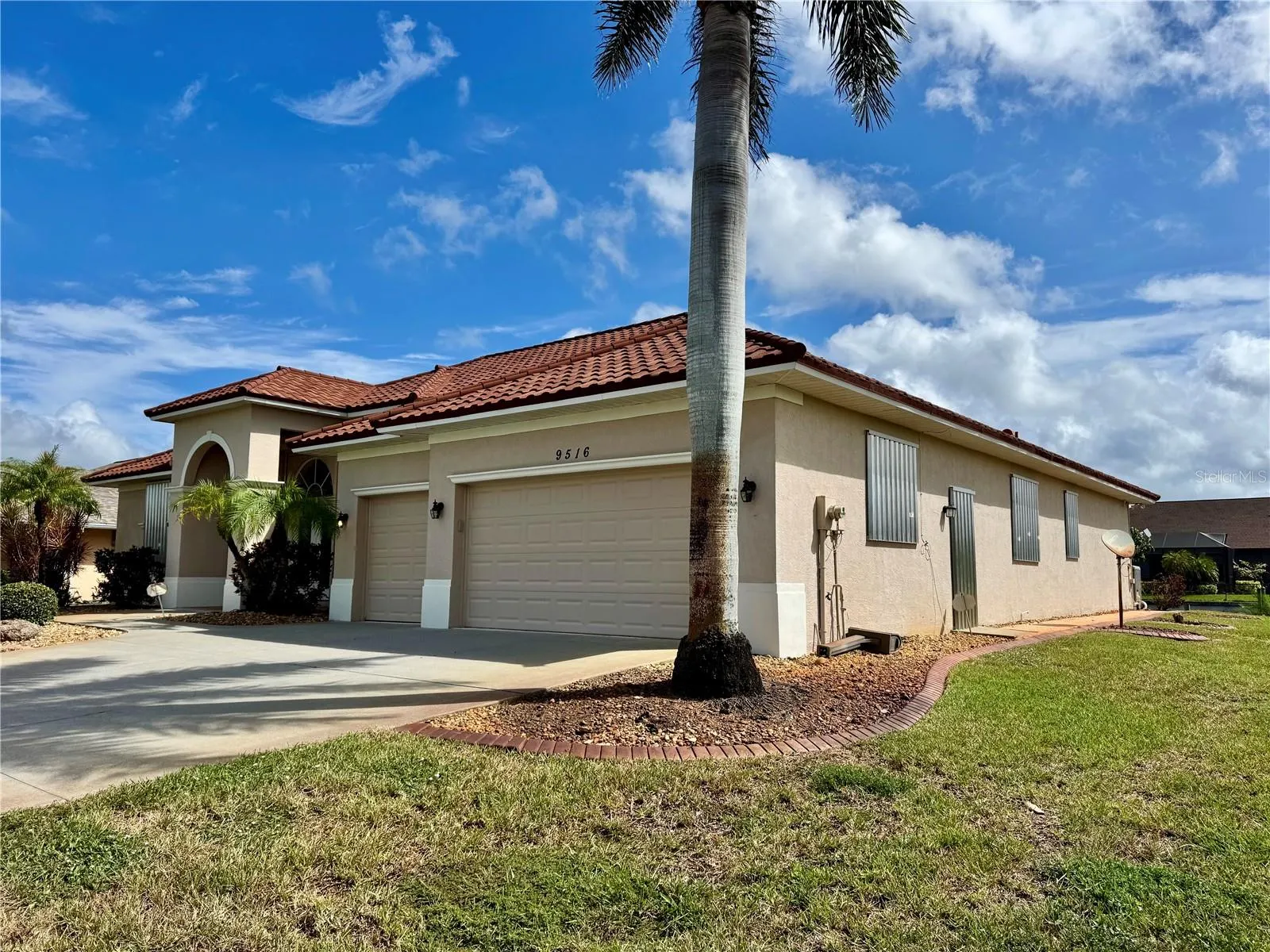 9516 MIAMI CIR