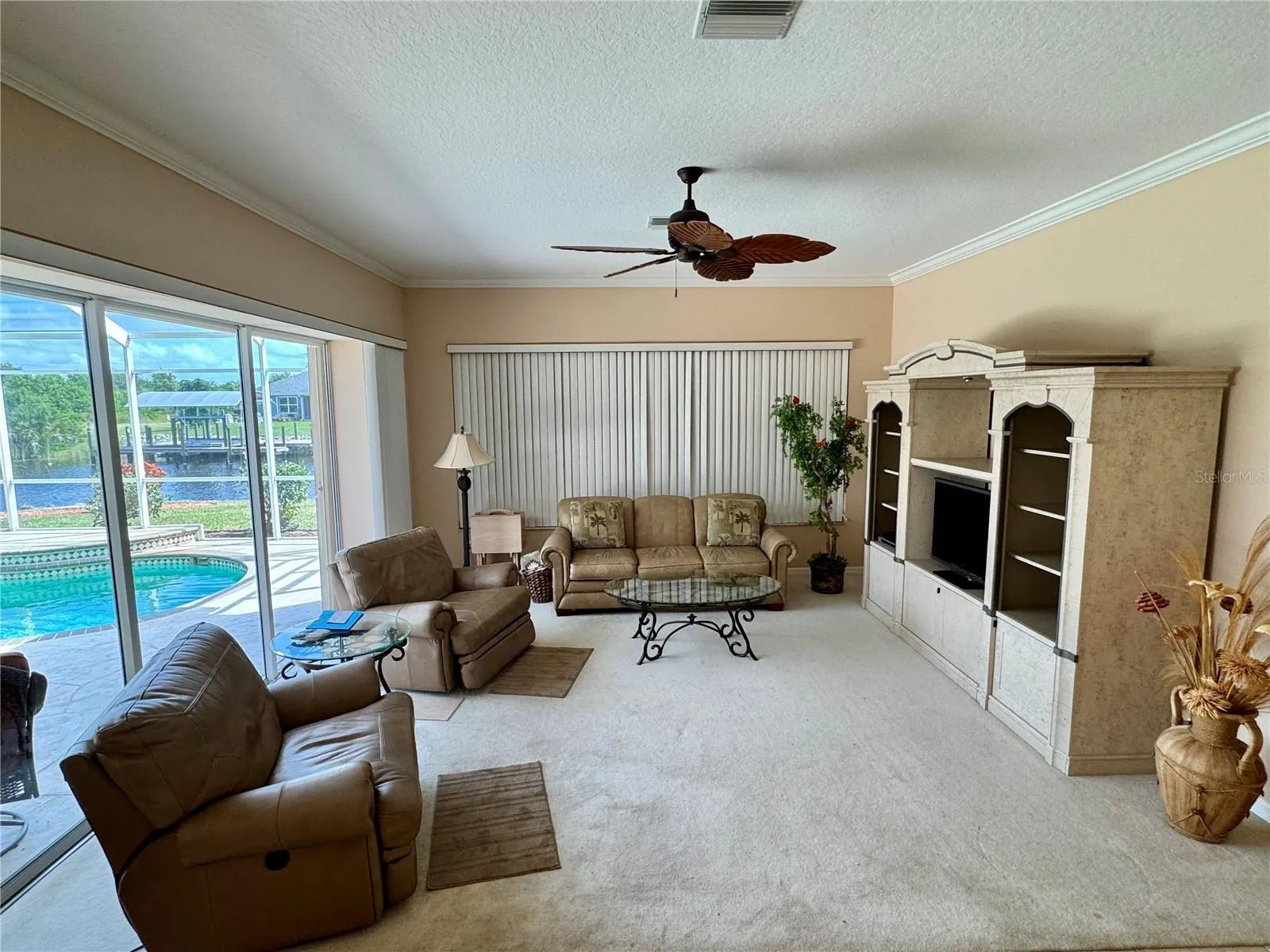 9516 MIAMI CIR