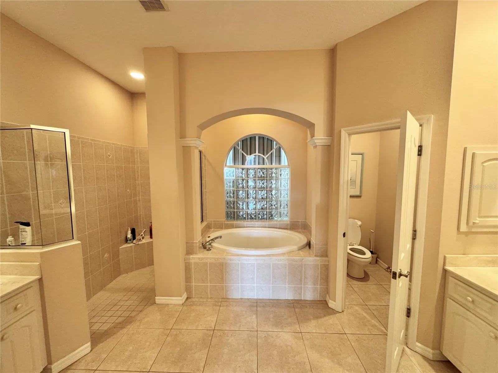 9516 MIAMI CIR