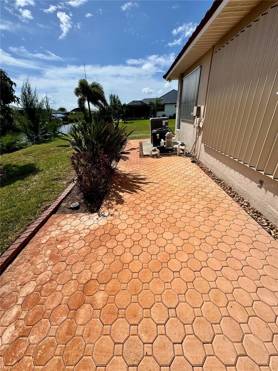 9516 MIAMI CIR