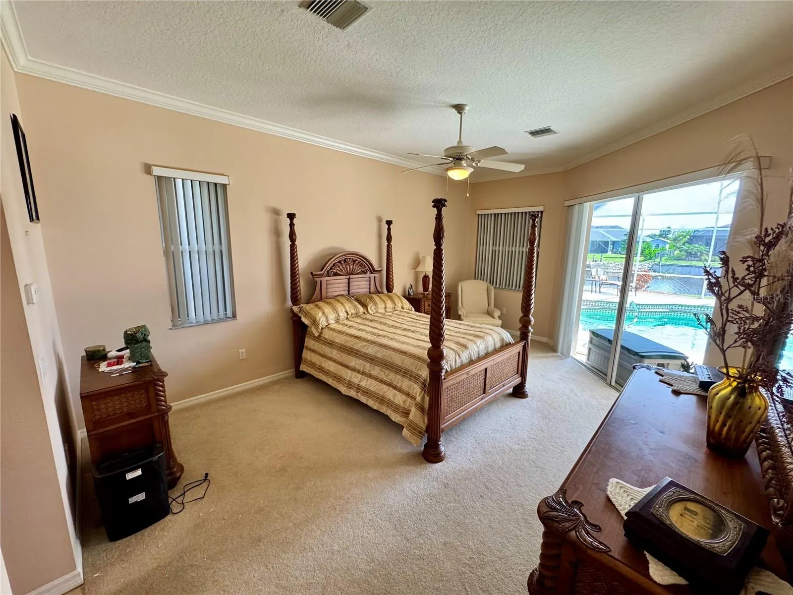 9516 MIAMI CIR