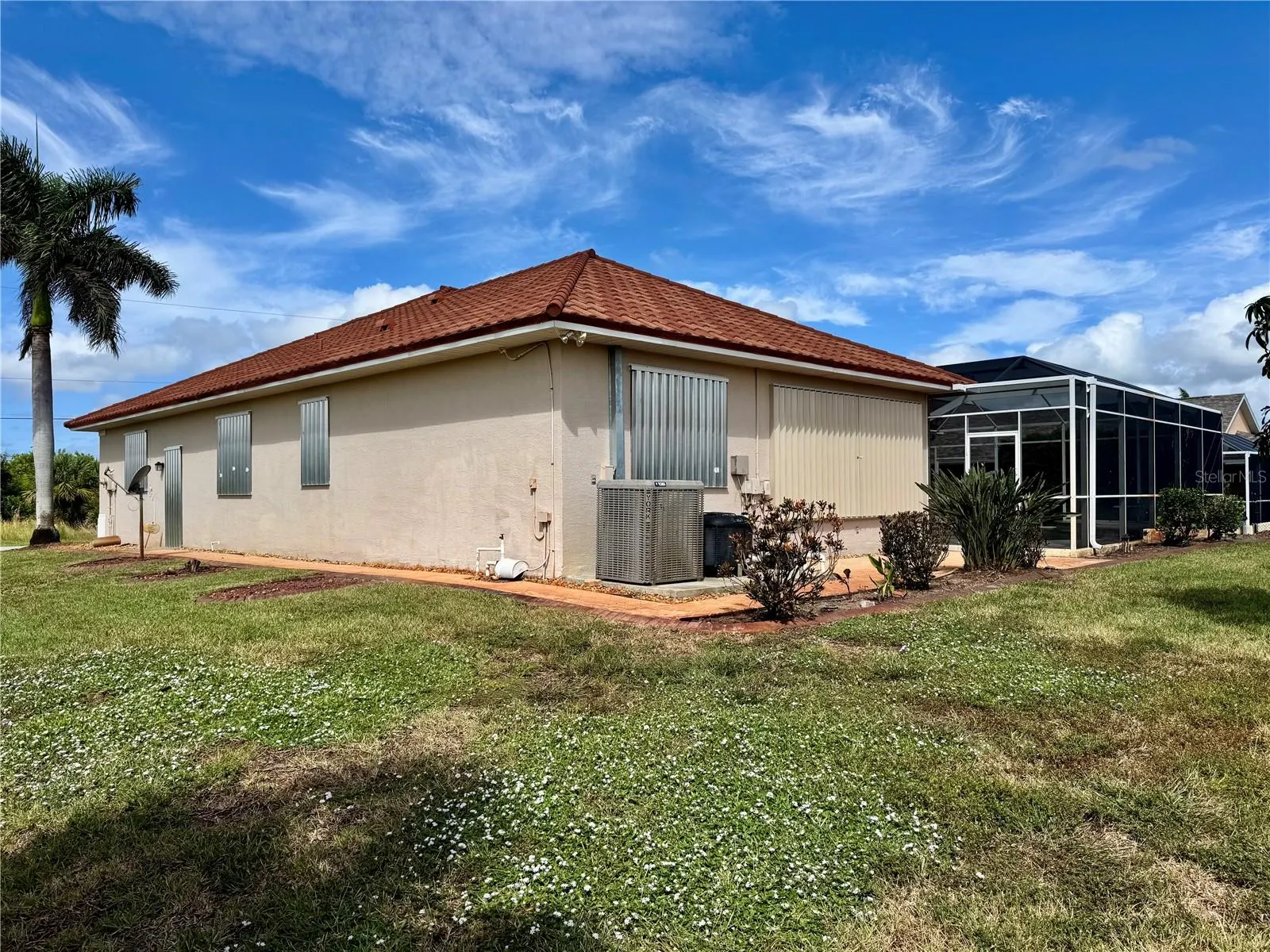 9516 MIAMI CIR