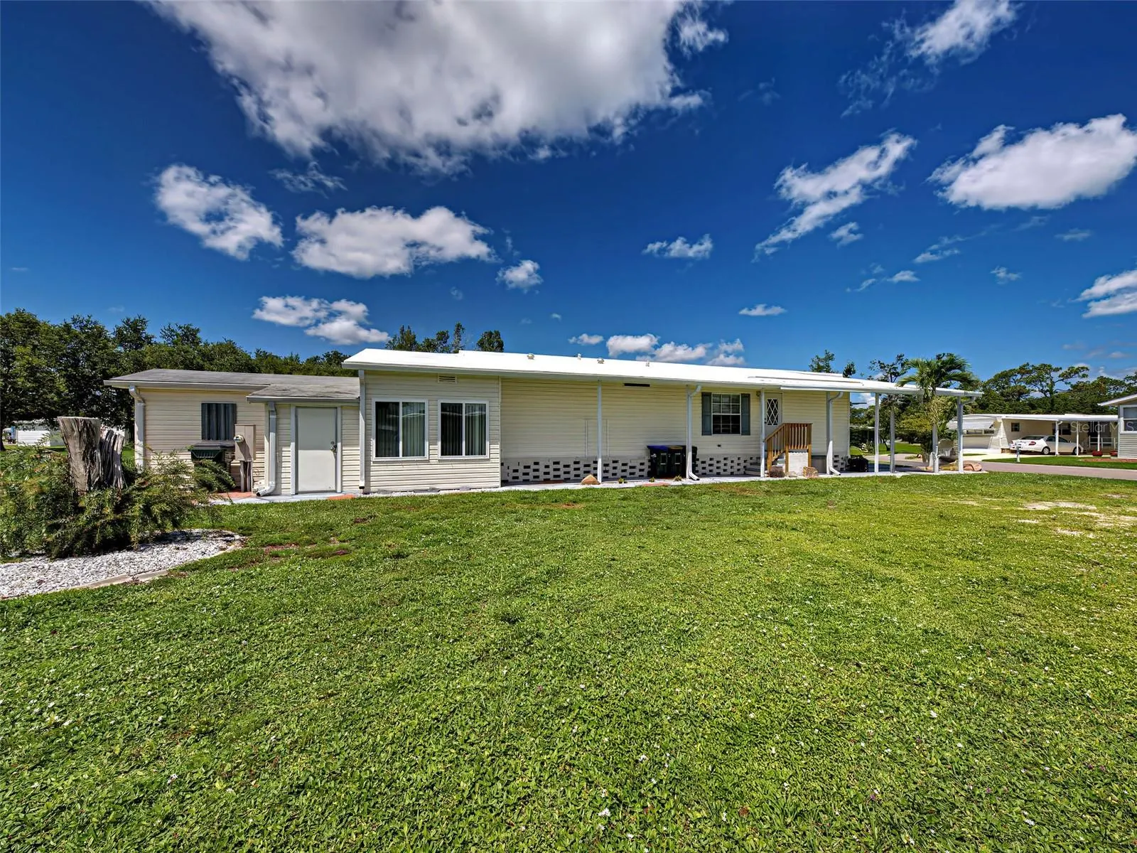 6562 HIKINA DR