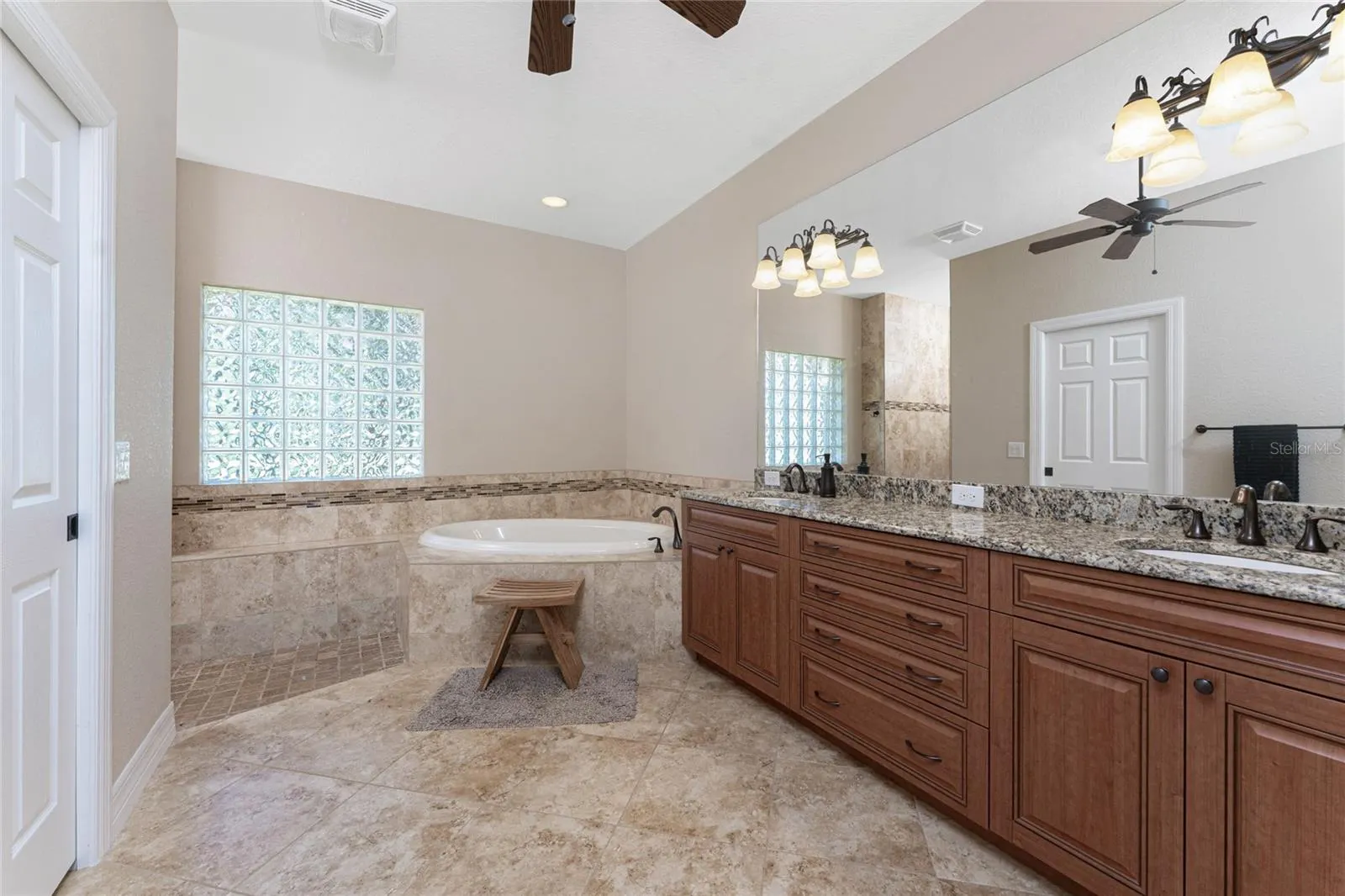 15704 MELPORT CIR