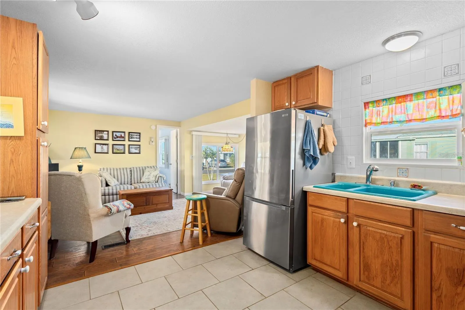 1332 SANDERLING DR