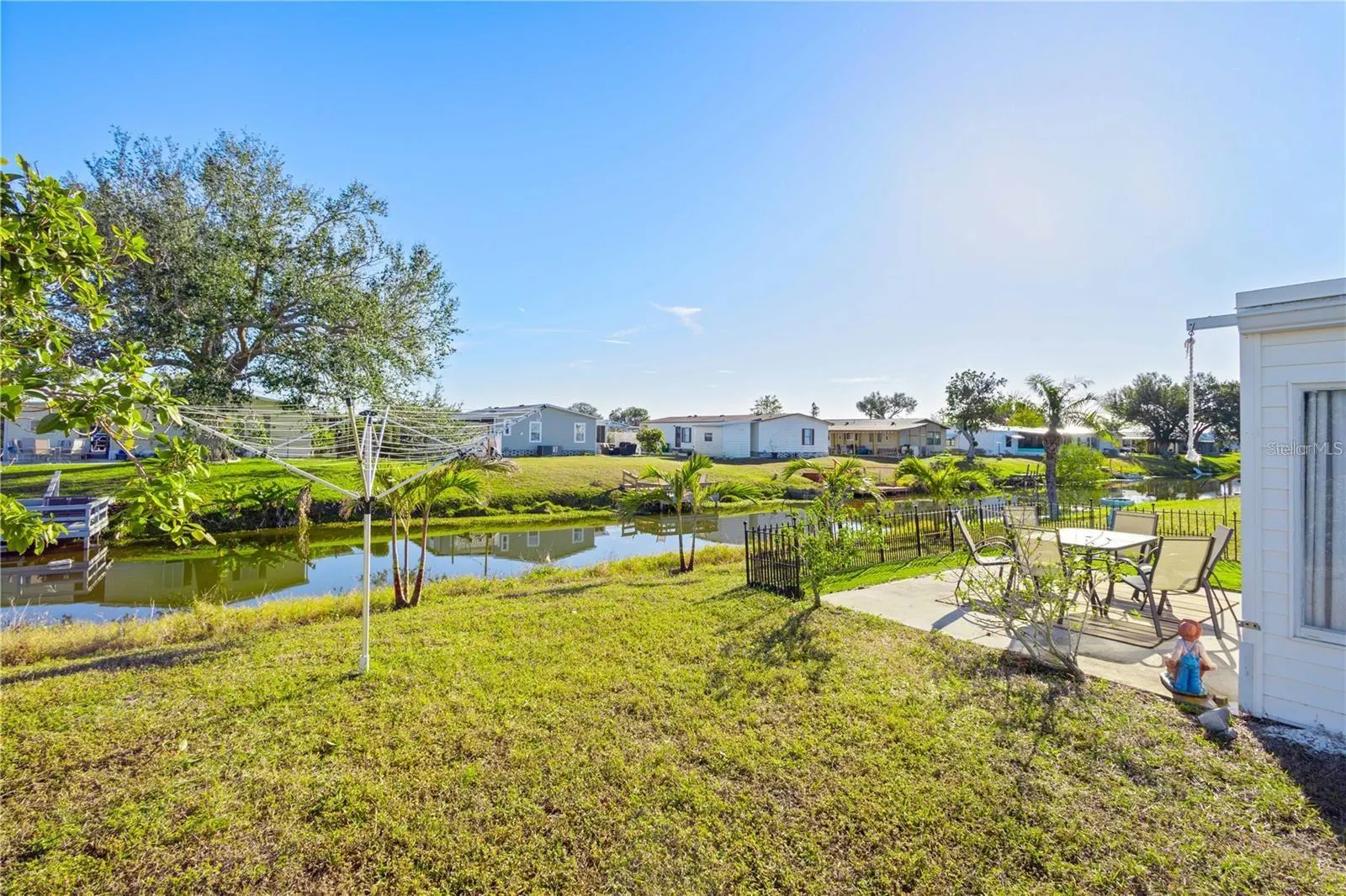 1332 SANDERLING DR