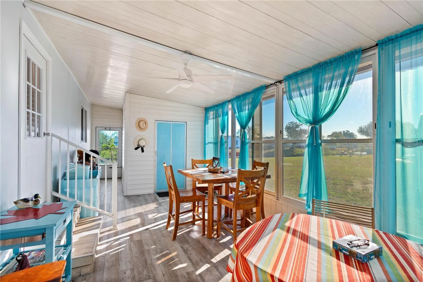 1332 SANDERLING DR