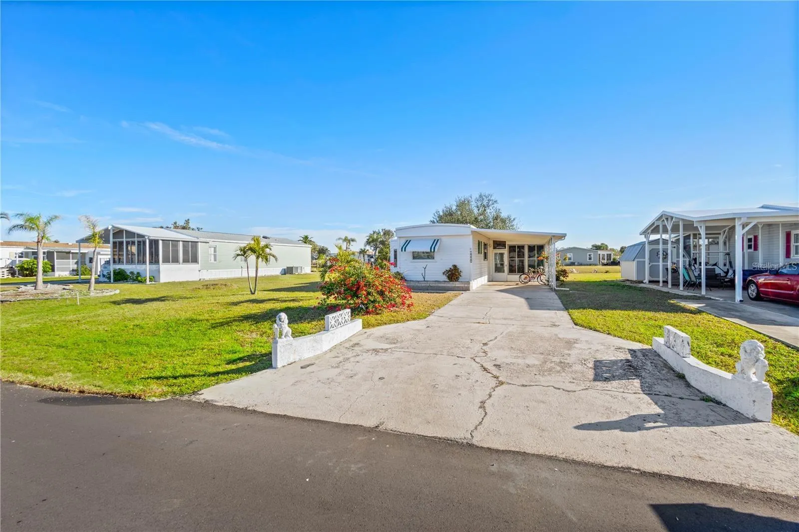1332 SANDERLING DR