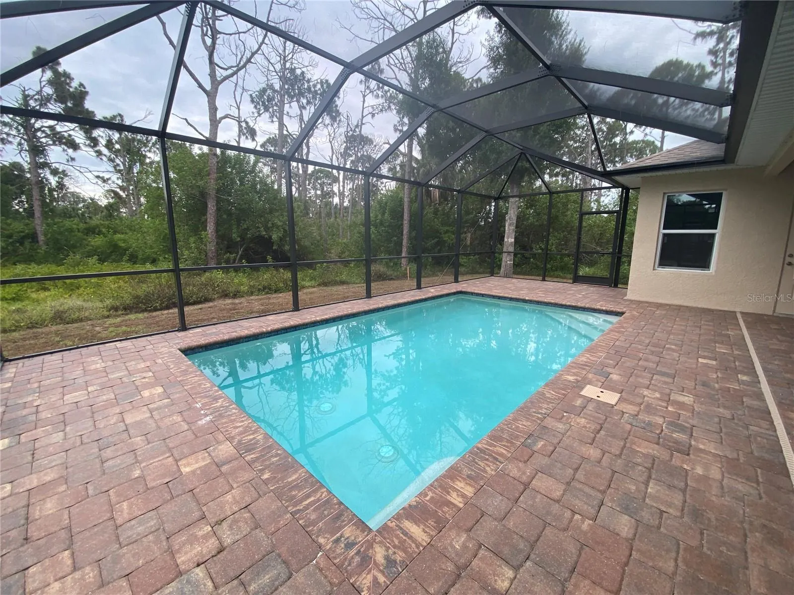 105 YELLOW PINE DR