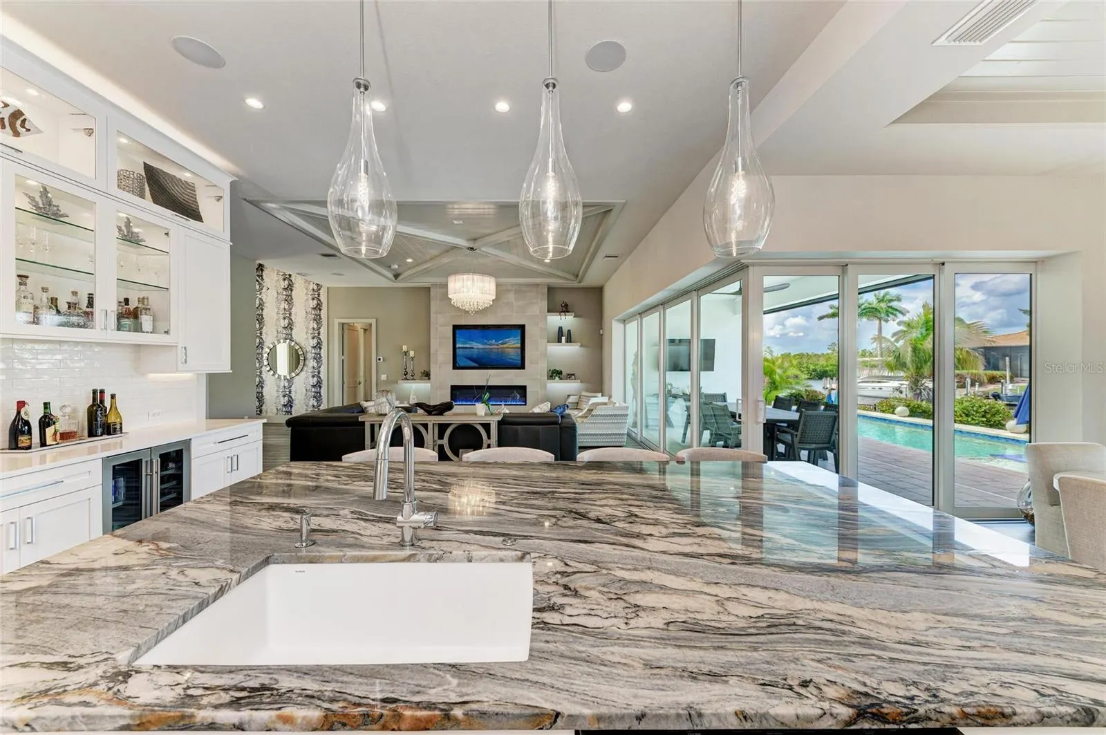 5043 BAL HARBOR BLVD