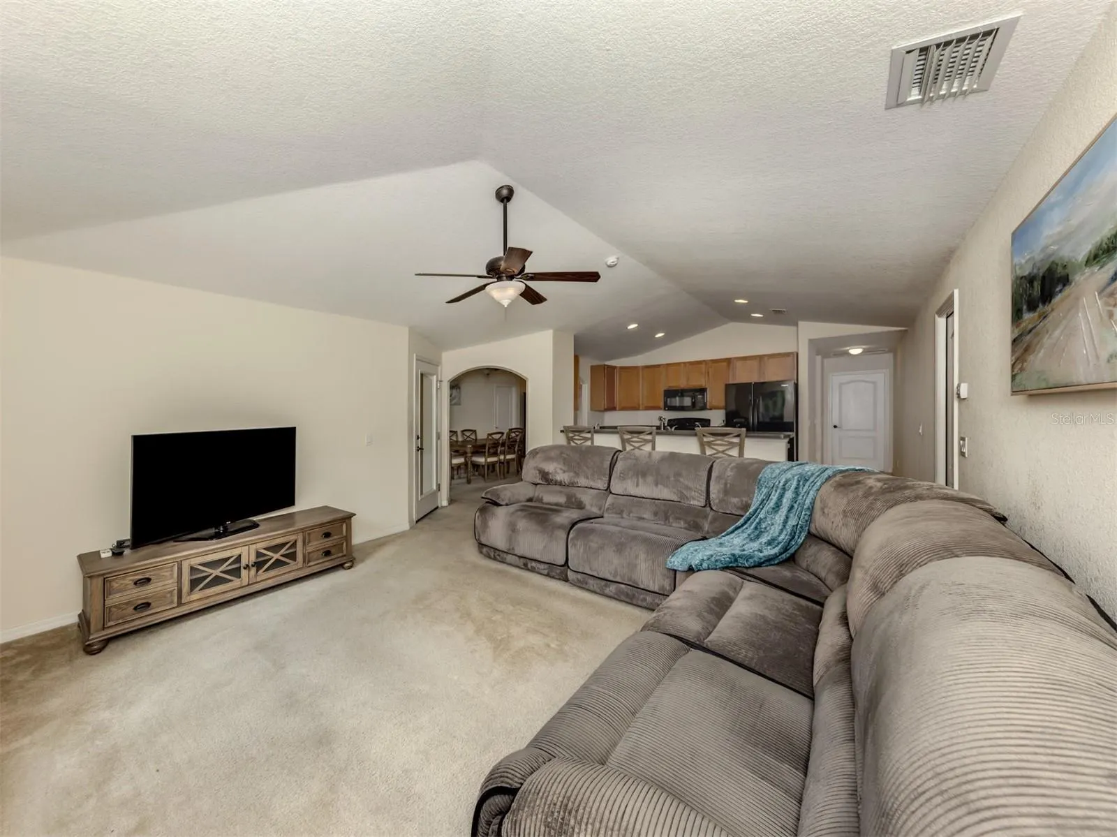 7635 PARAGON RD