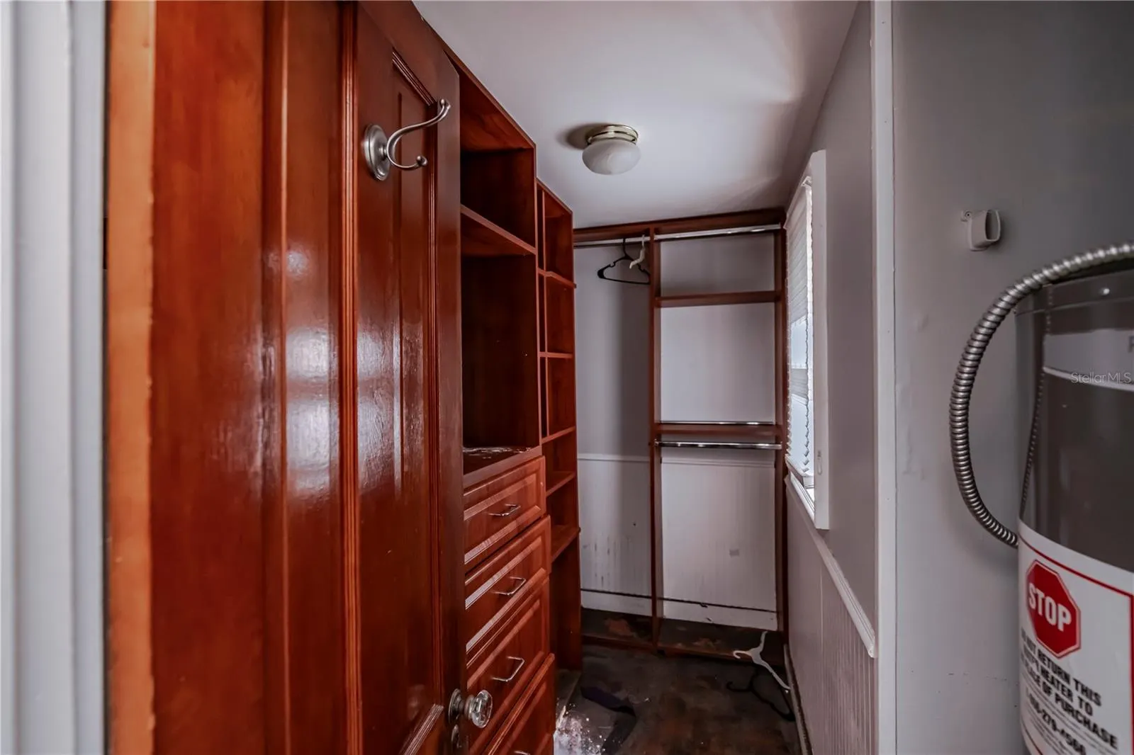 706 W MARION AVE