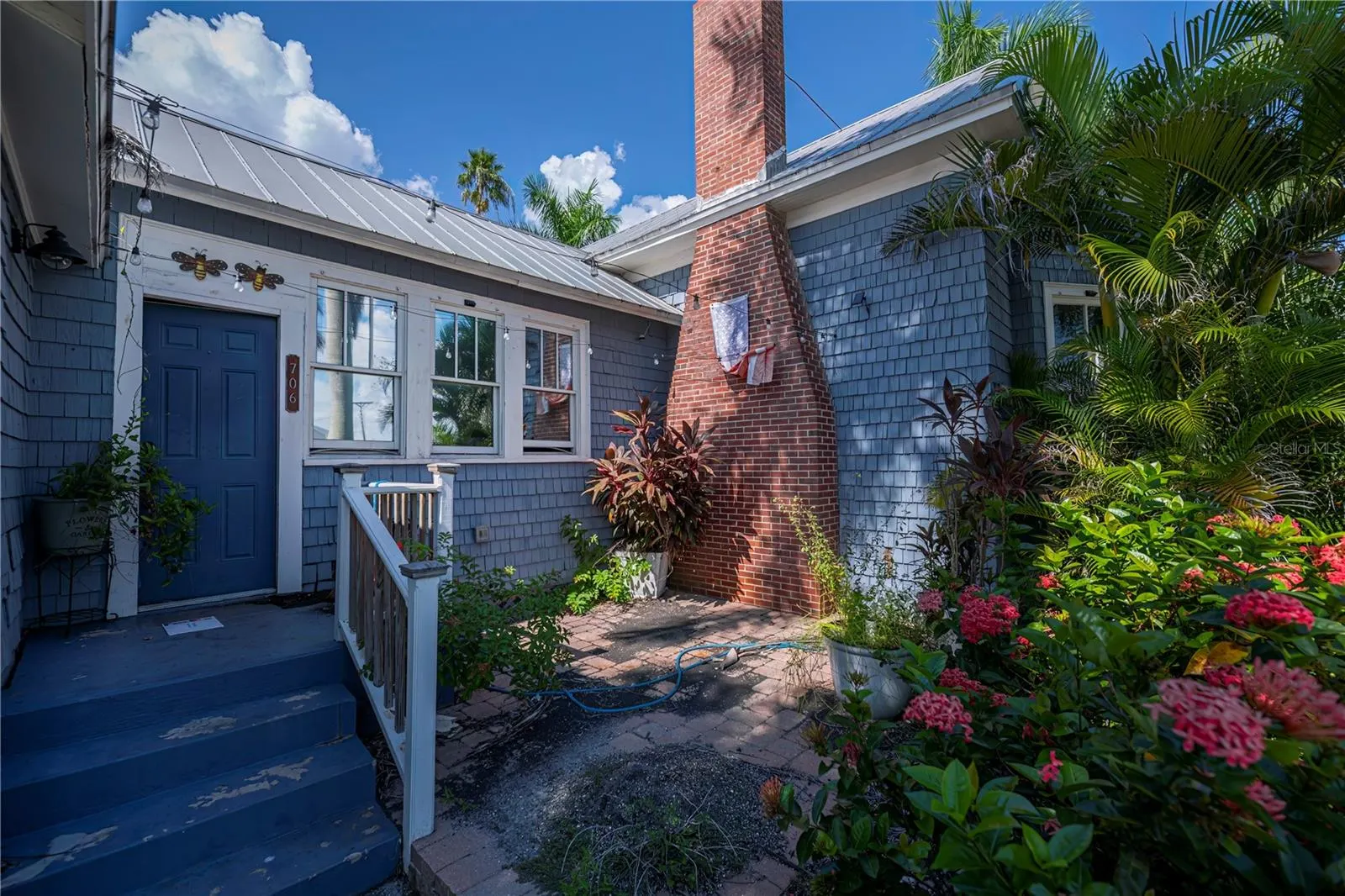 706 W MARION AVE
