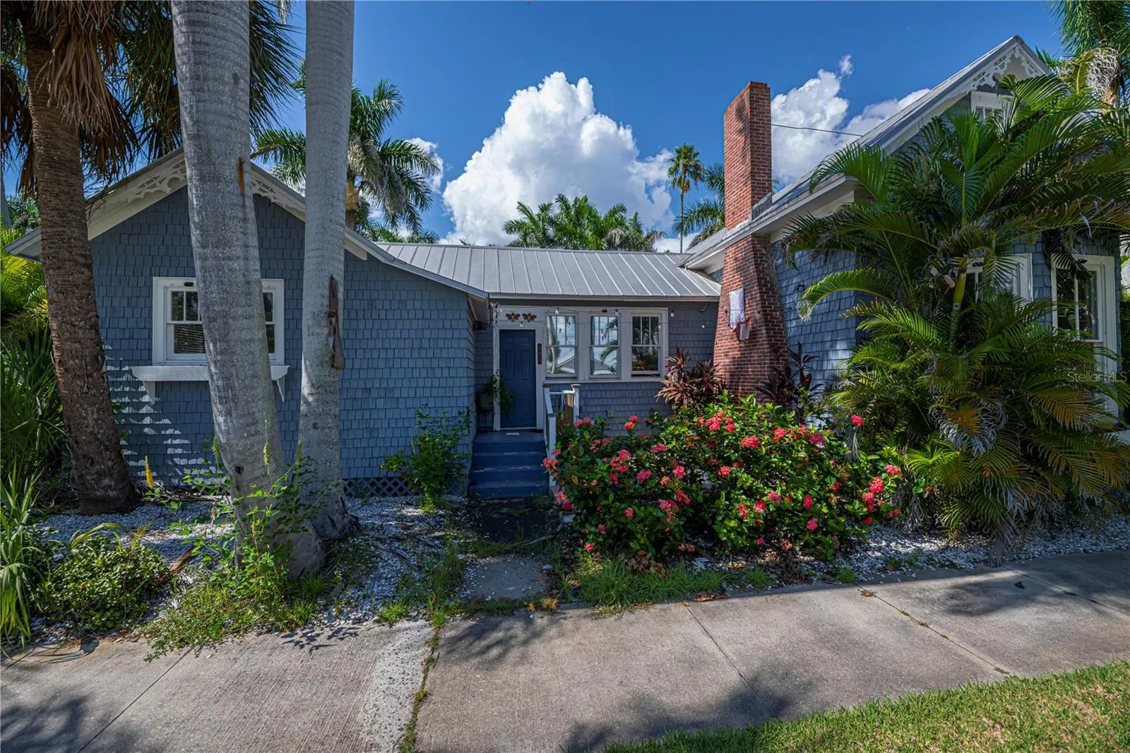 706 W MARION AVE
