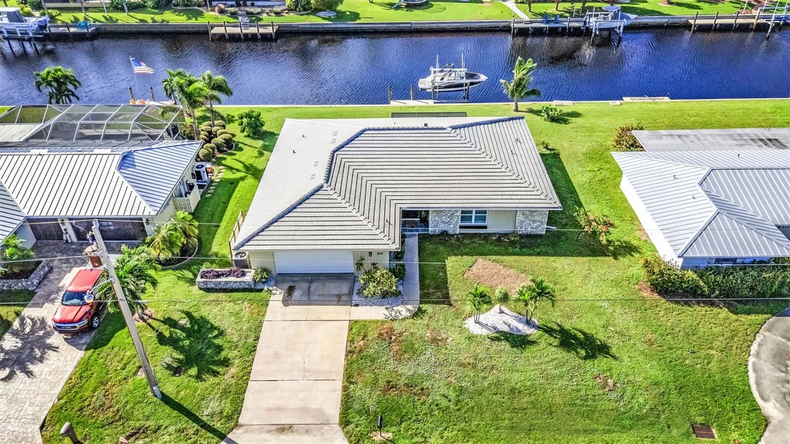 517 BELVEDERE CT