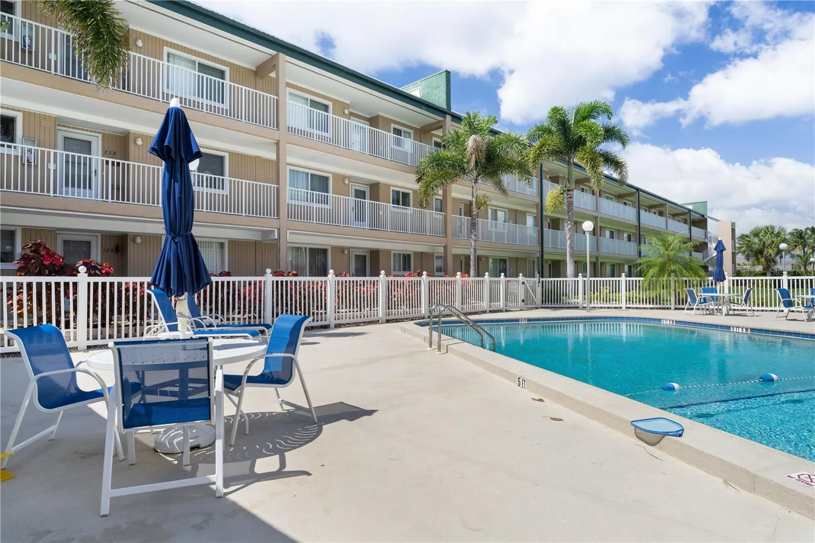 150 HARBORSIDE AVE #313, #313