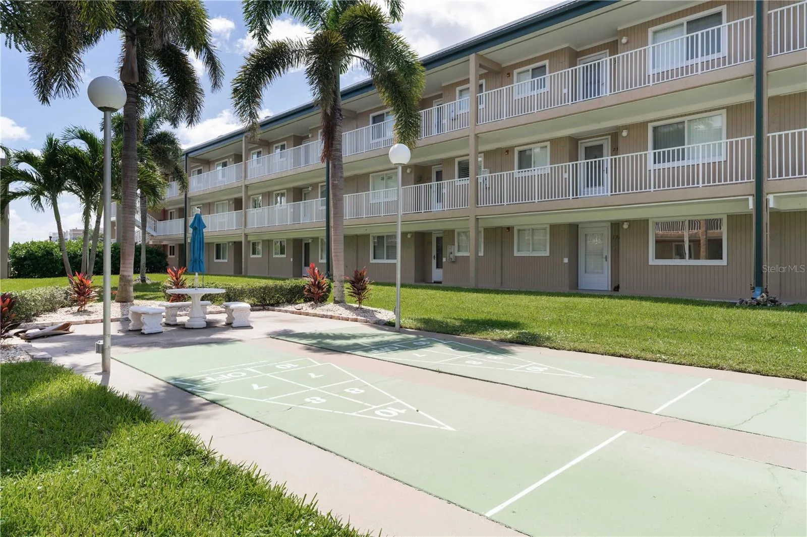 150 HARBORSIDE AVE #313, #313