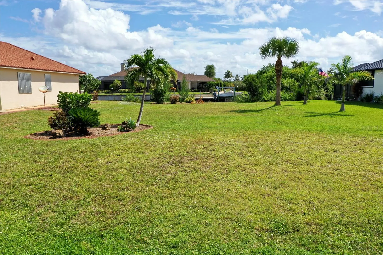 9524 MIAMI CIR