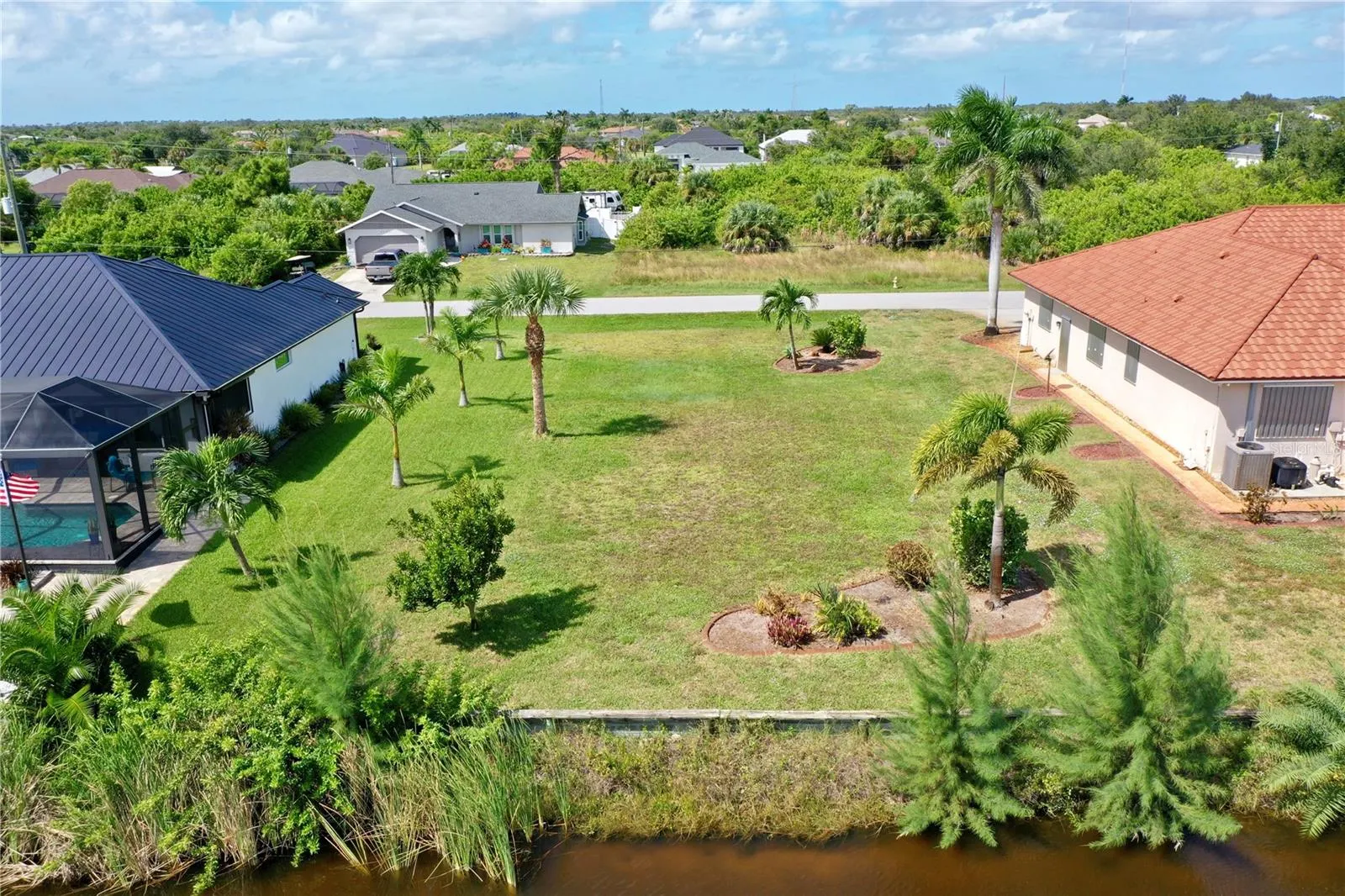 9524 MIAMI CIR
