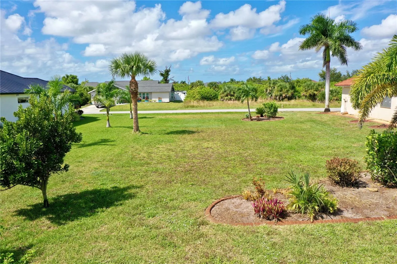 9524 MIAMI CIR