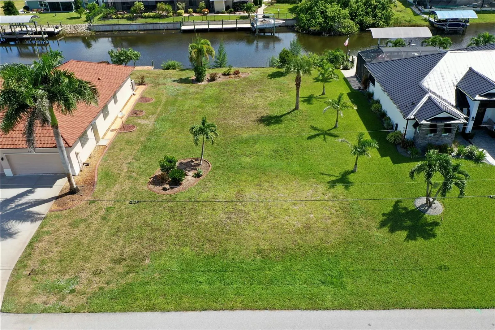9524 MIAMI CIR