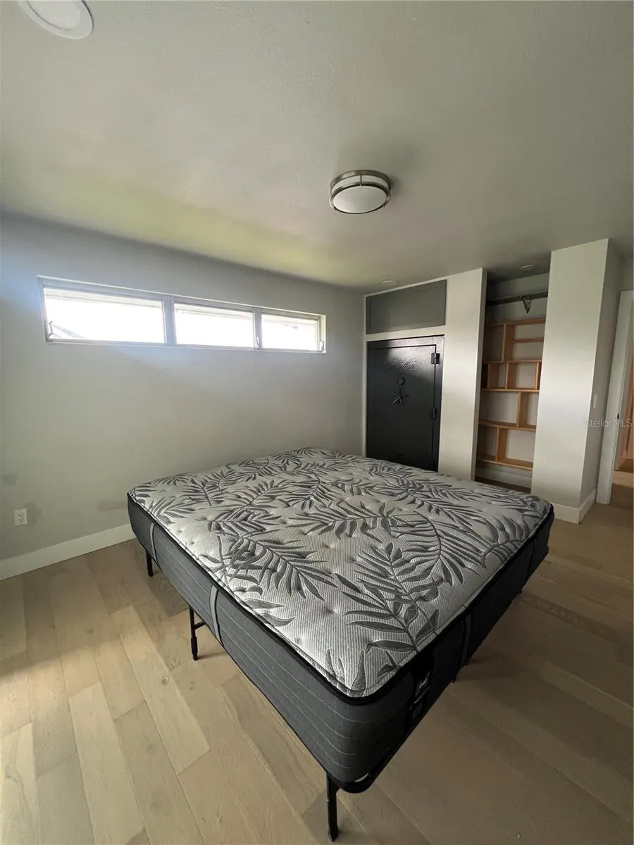 2821 CORAL WAY
