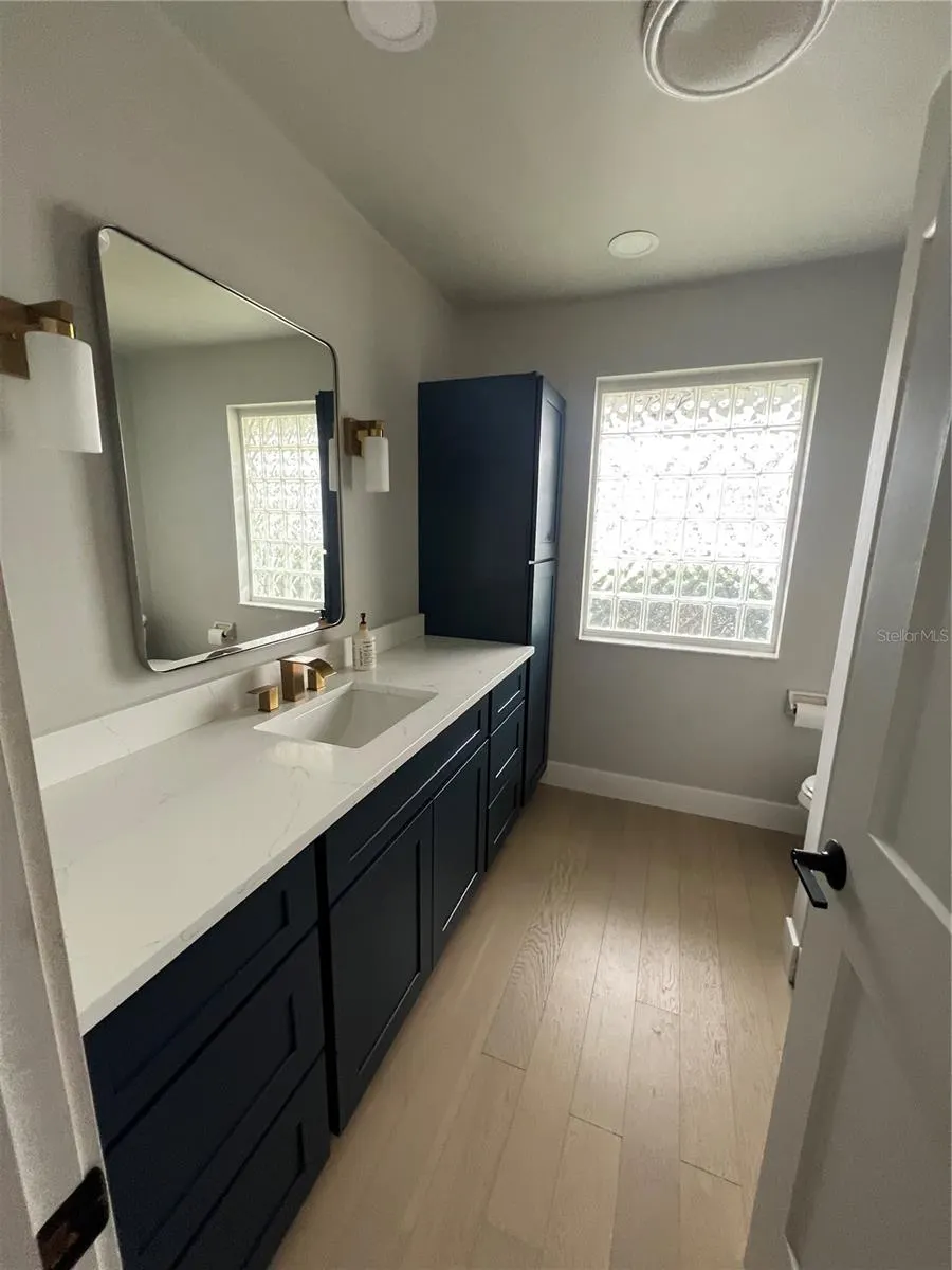 2821 CORAL WAY