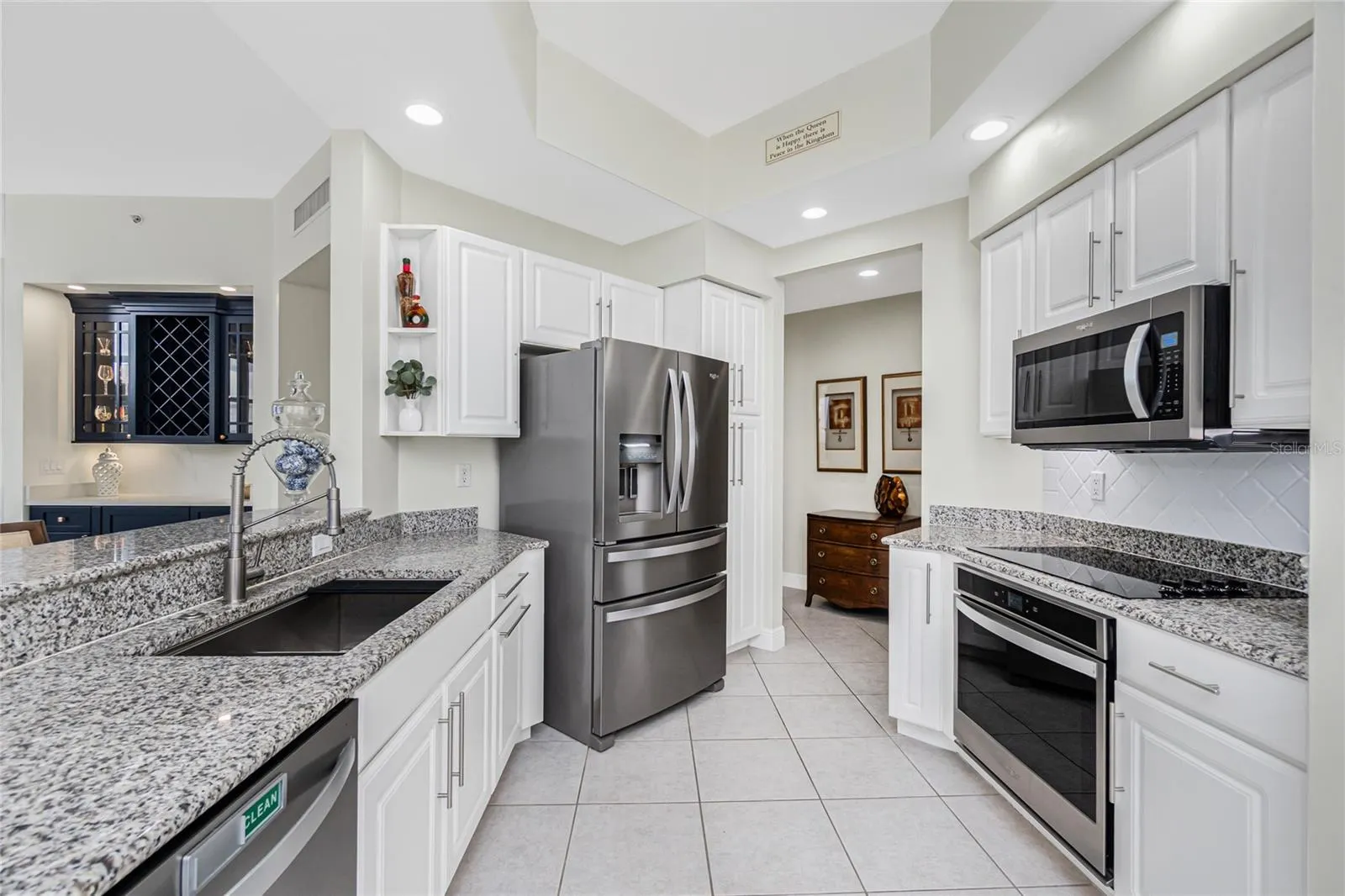 3313 SUNSET KEY CIR #701, #701