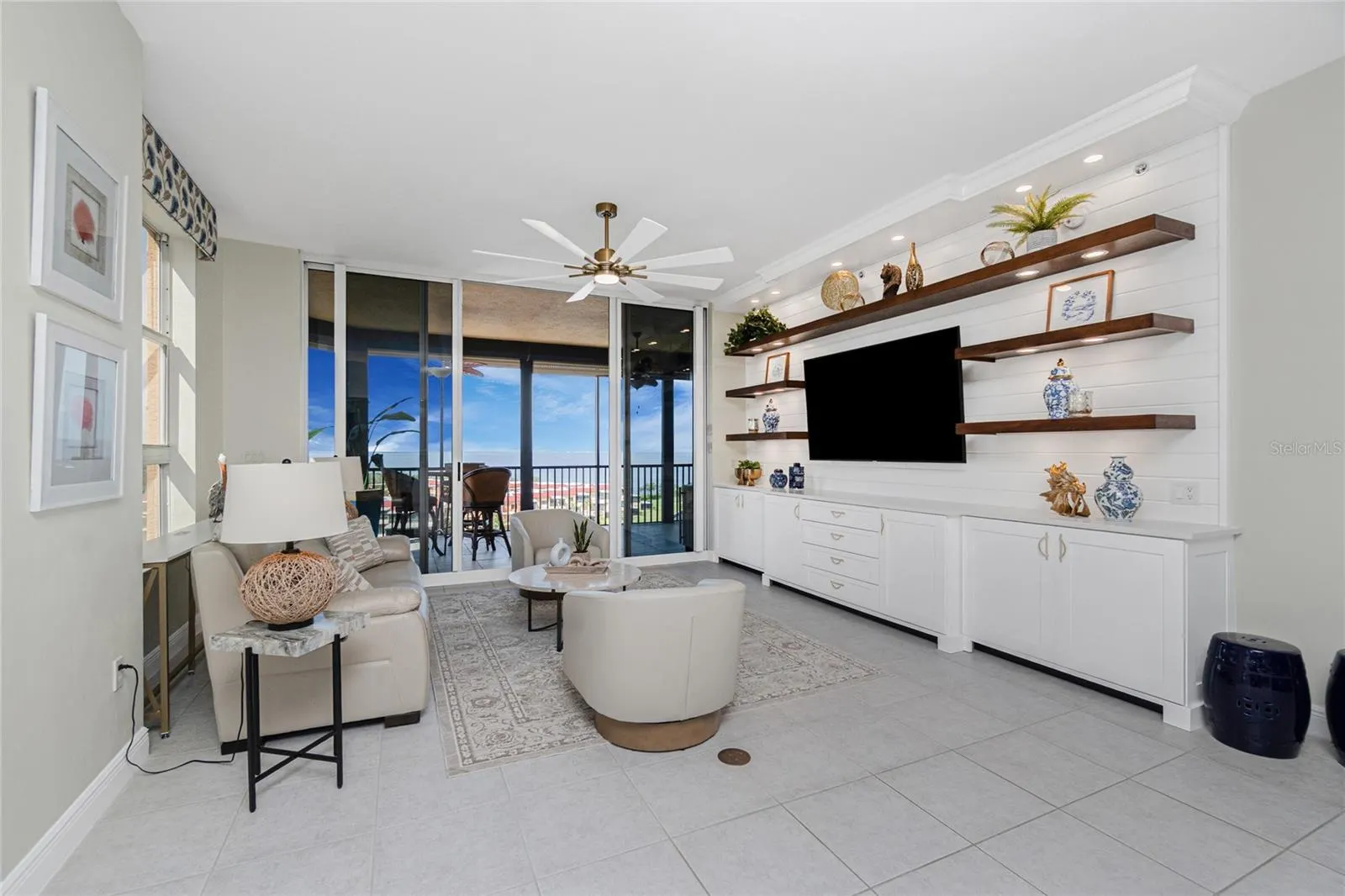 3313 SUNSET KEY CIR #701, #701