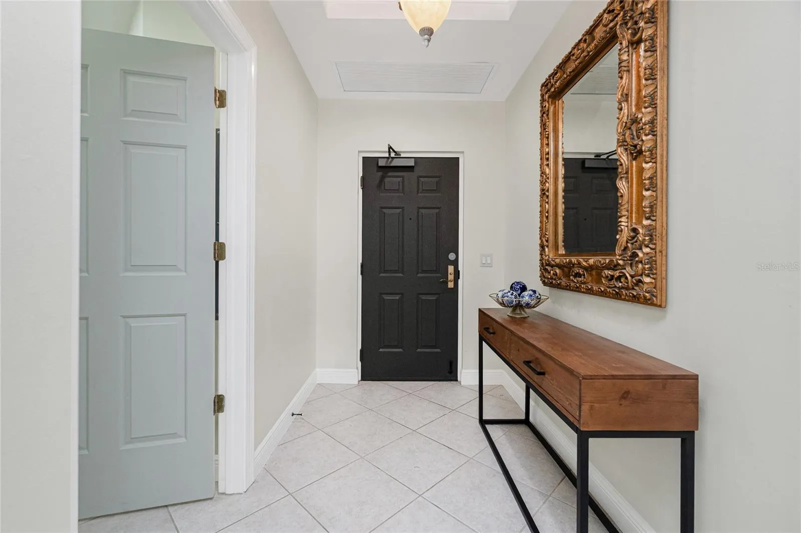 3313 SUNSET KEY CIR #701, #701