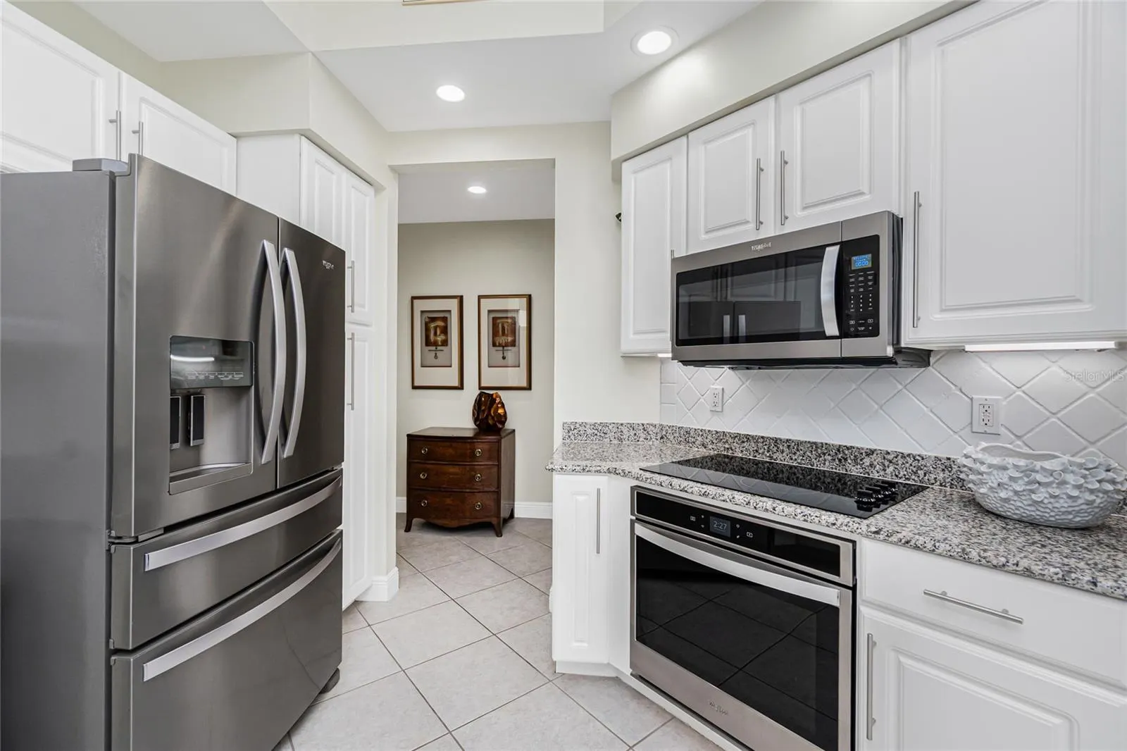 3313 SUNSET KEY CIR #701, #701