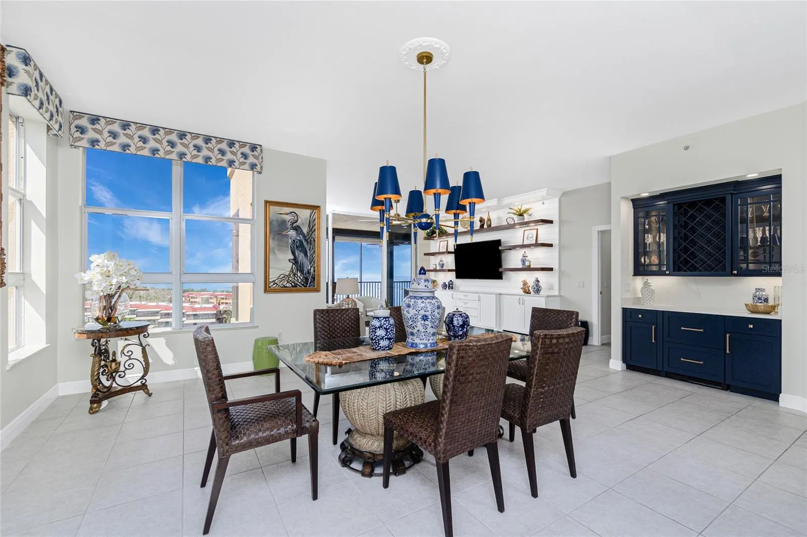 3313 SUNSET KEY CIR #701, #701
