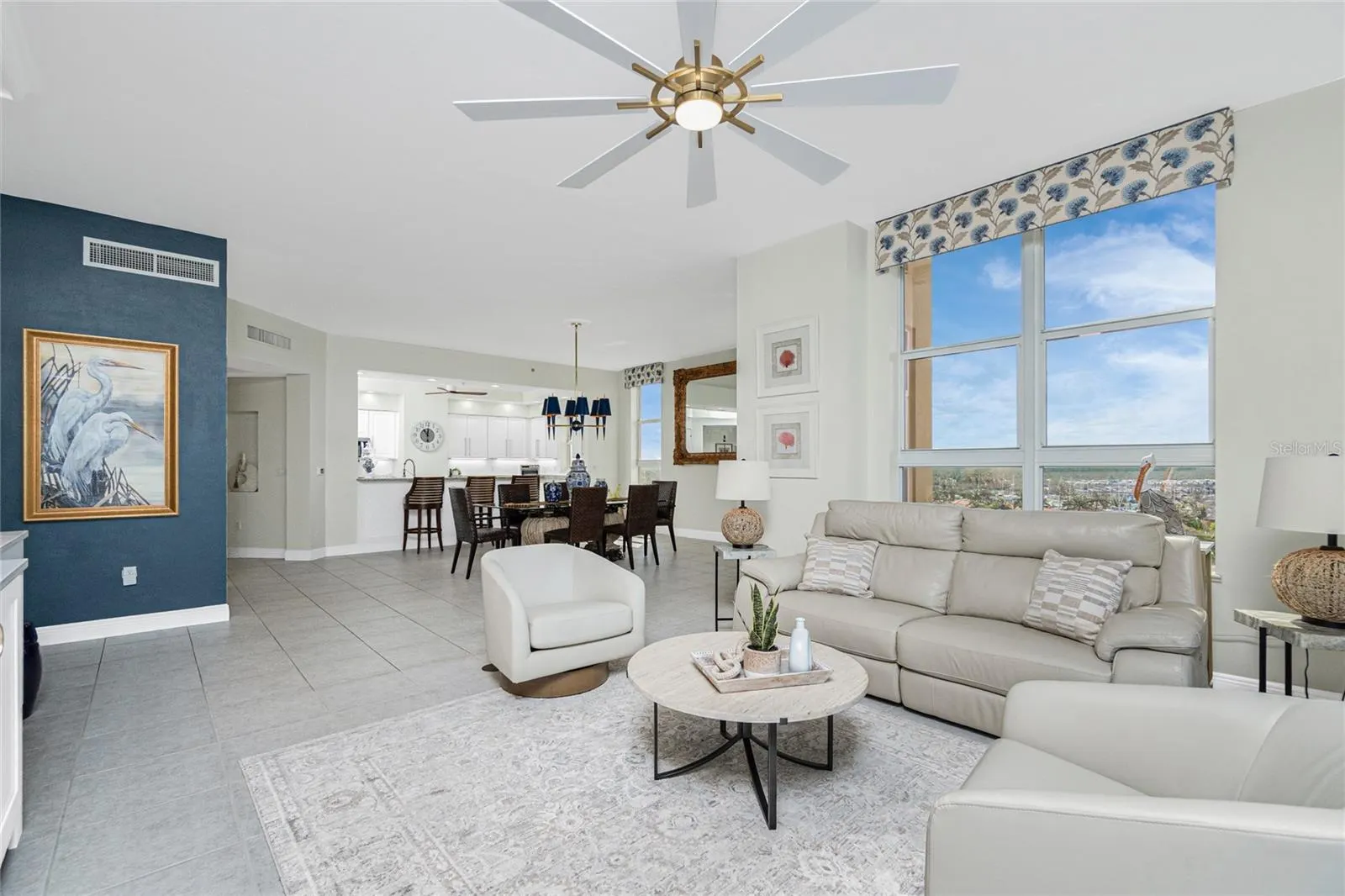 3313 SUNSET KEY CIR #701, #701