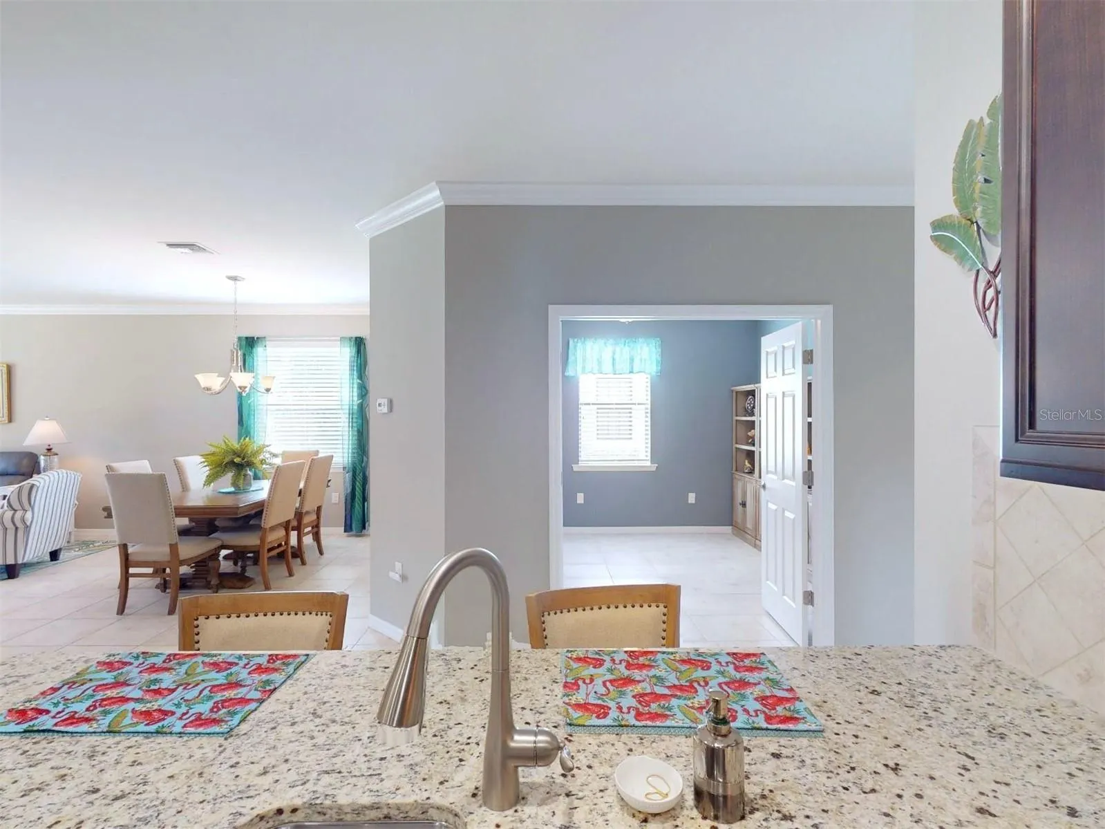2444 DAISY DR