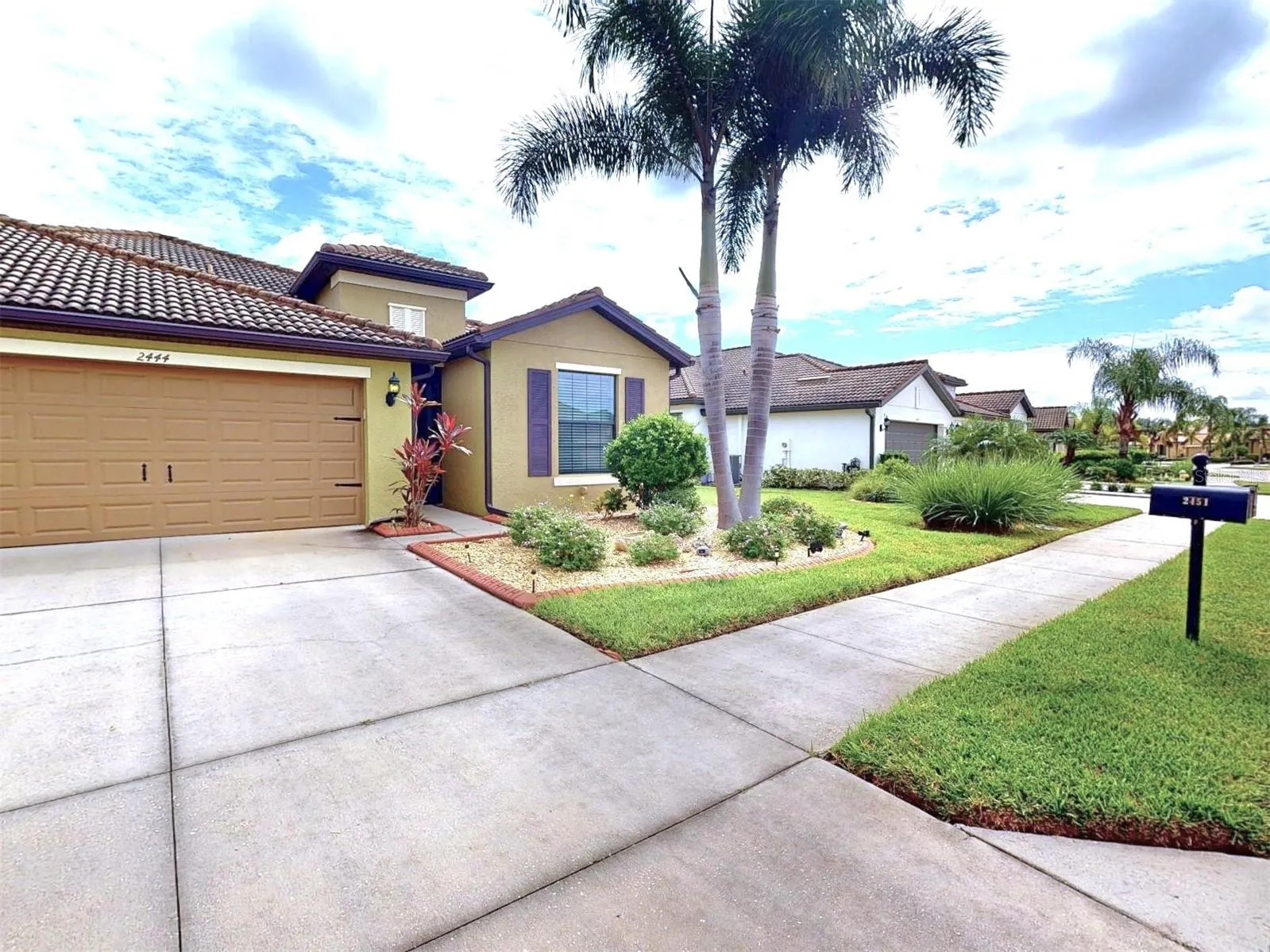 2444 DAISY DR