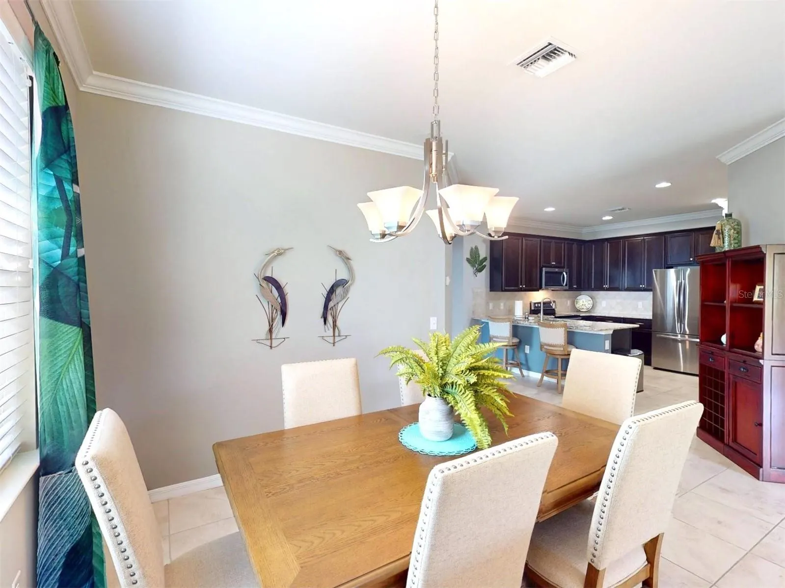 2444 DAISY DR