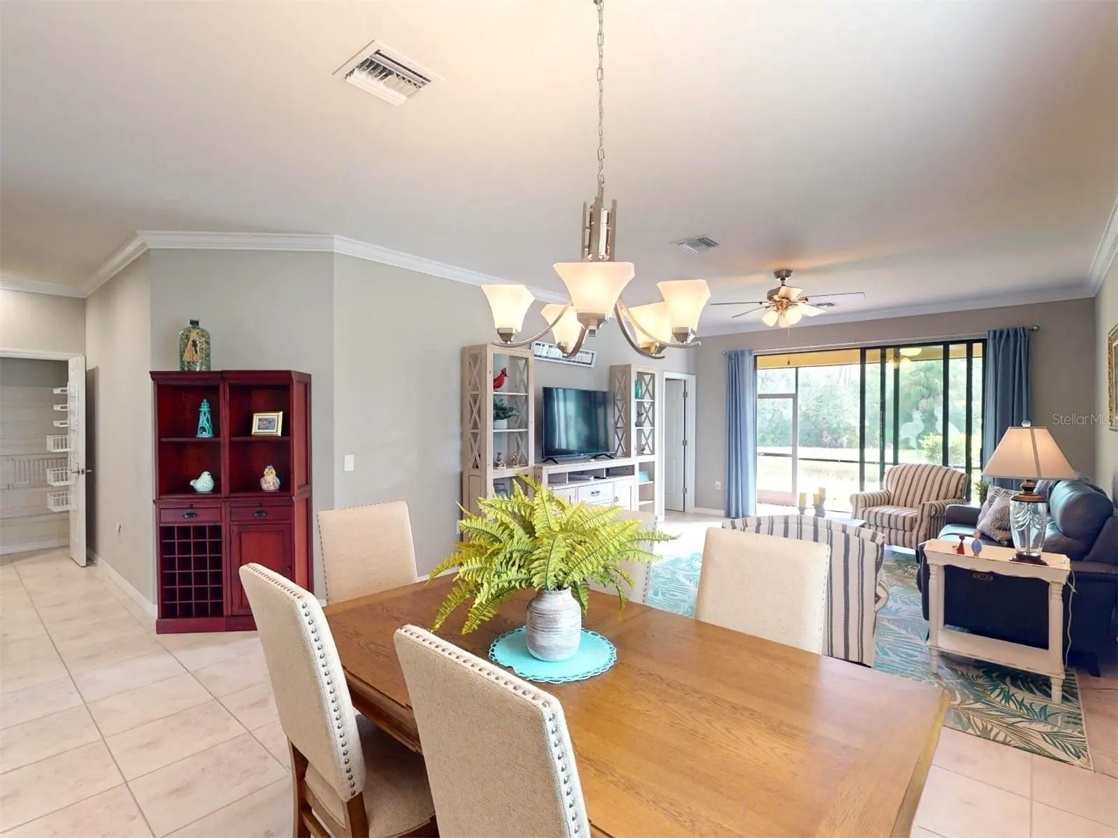 2444 DAISY DR