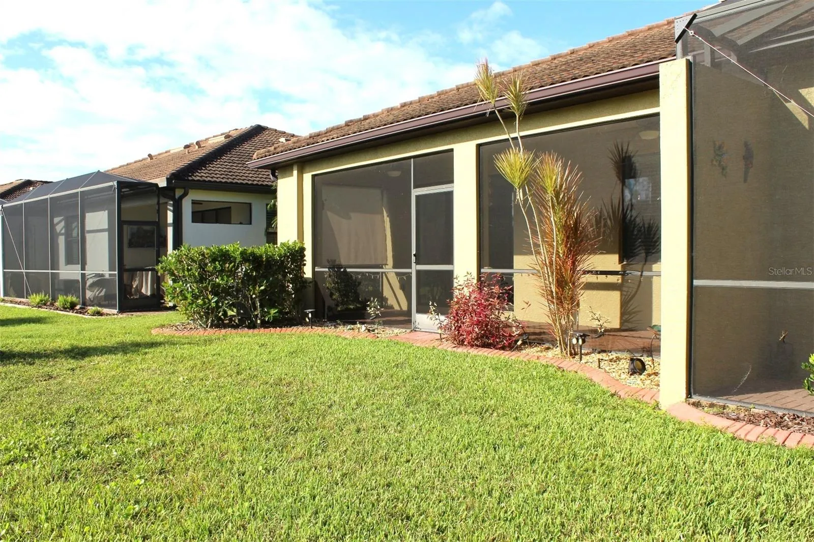 2444 DAISY DR