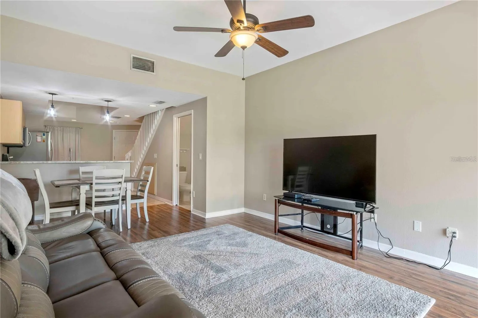 1186 RIO DE JANEIRO AVE #104, #104