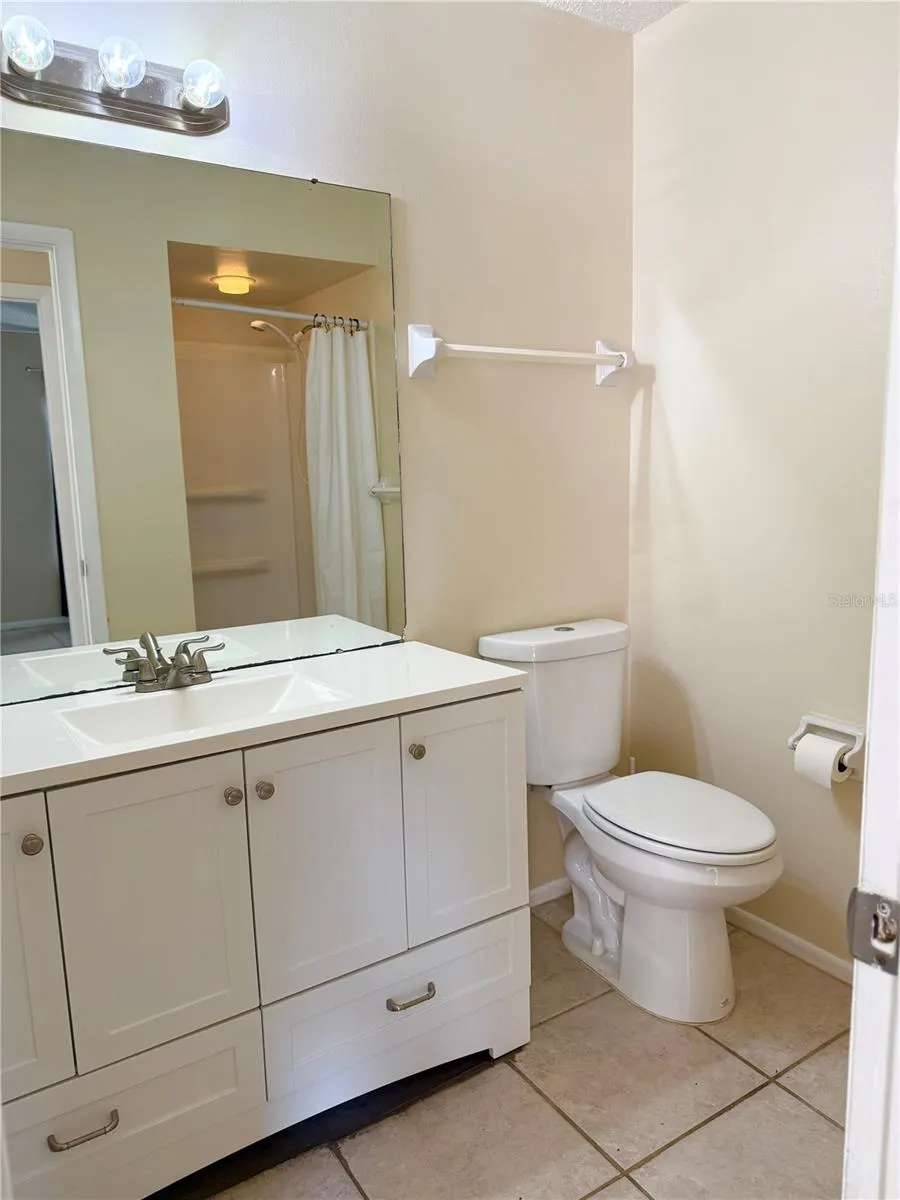 11216 PENDLETON AVE #B, #B
