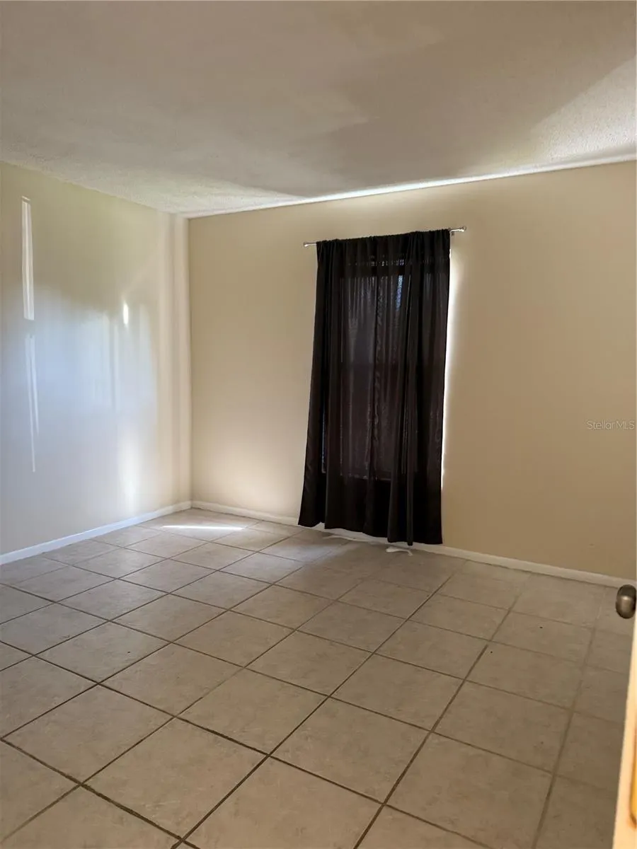 11216 PENDLETON AVE #B, #B