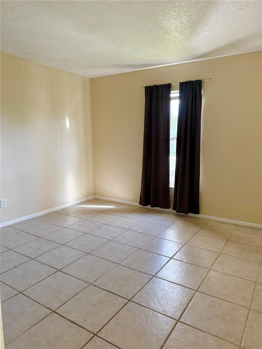 11216 PENDLETON AVE #B, #B