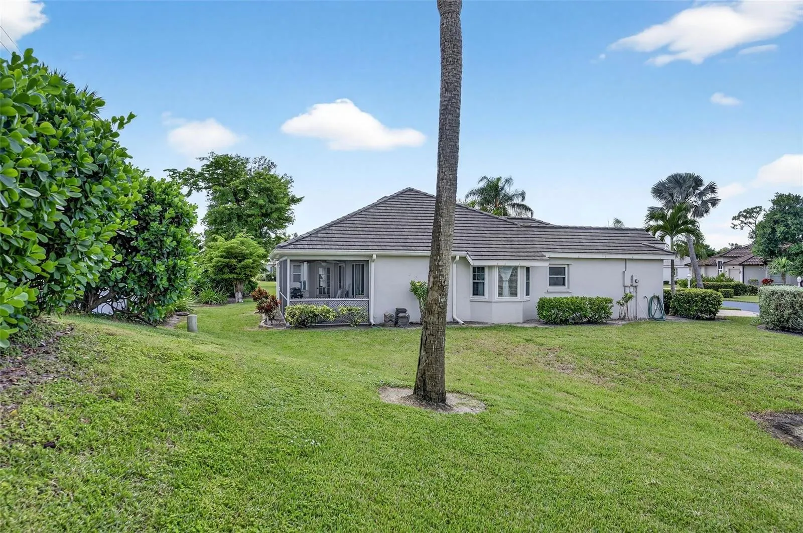 2070 KING TARPON DR