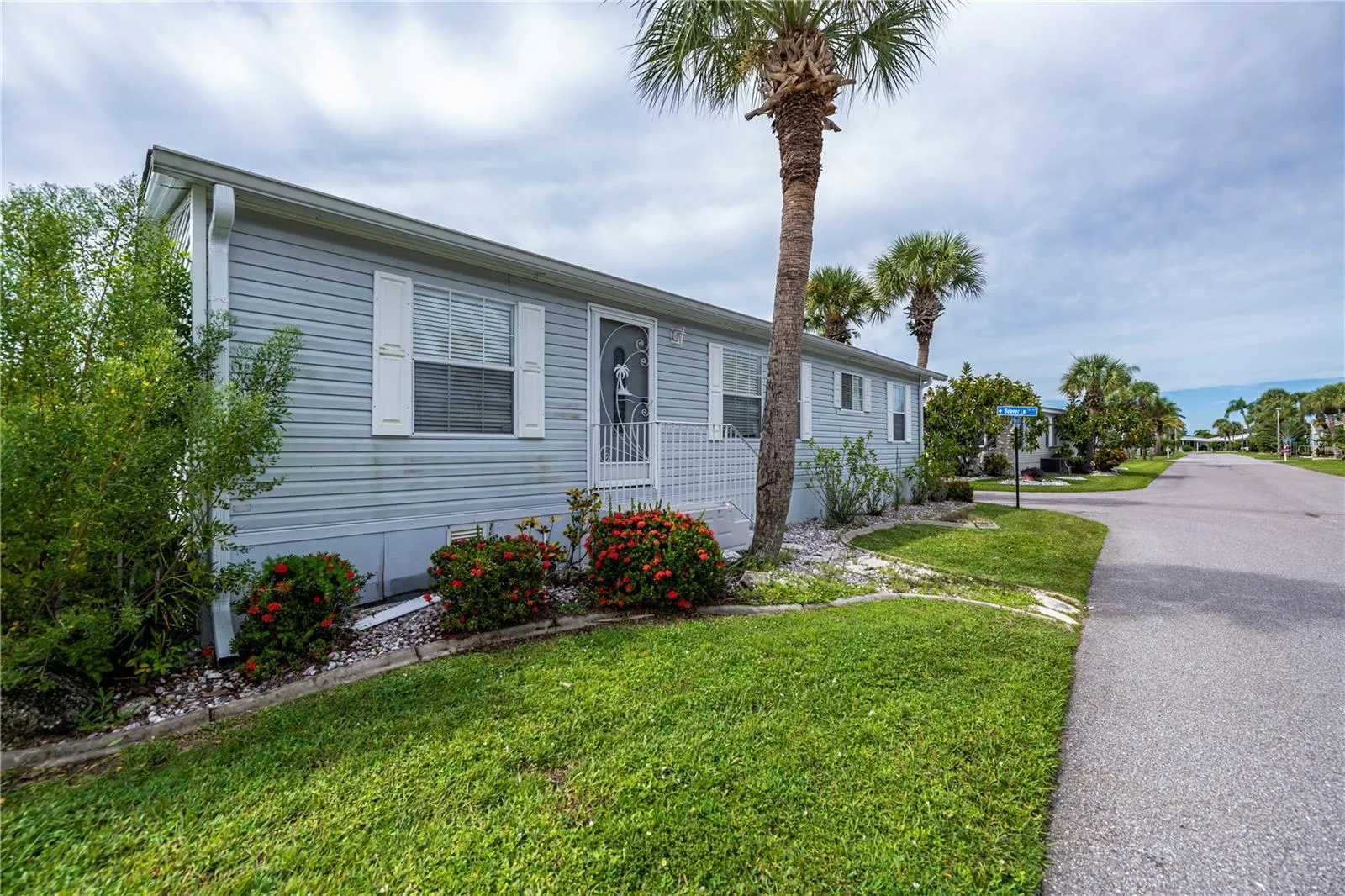 2100 KINGS HWY #144, #144