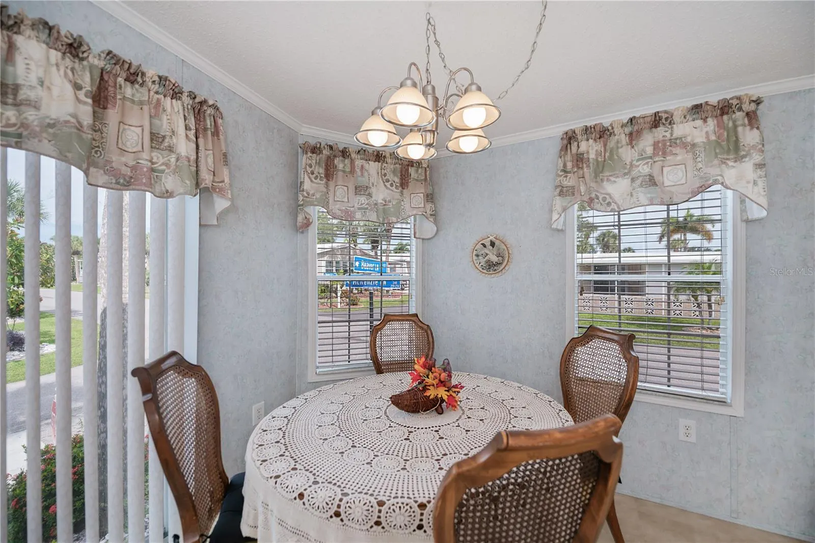 2100 KINGS HWY #144, #144