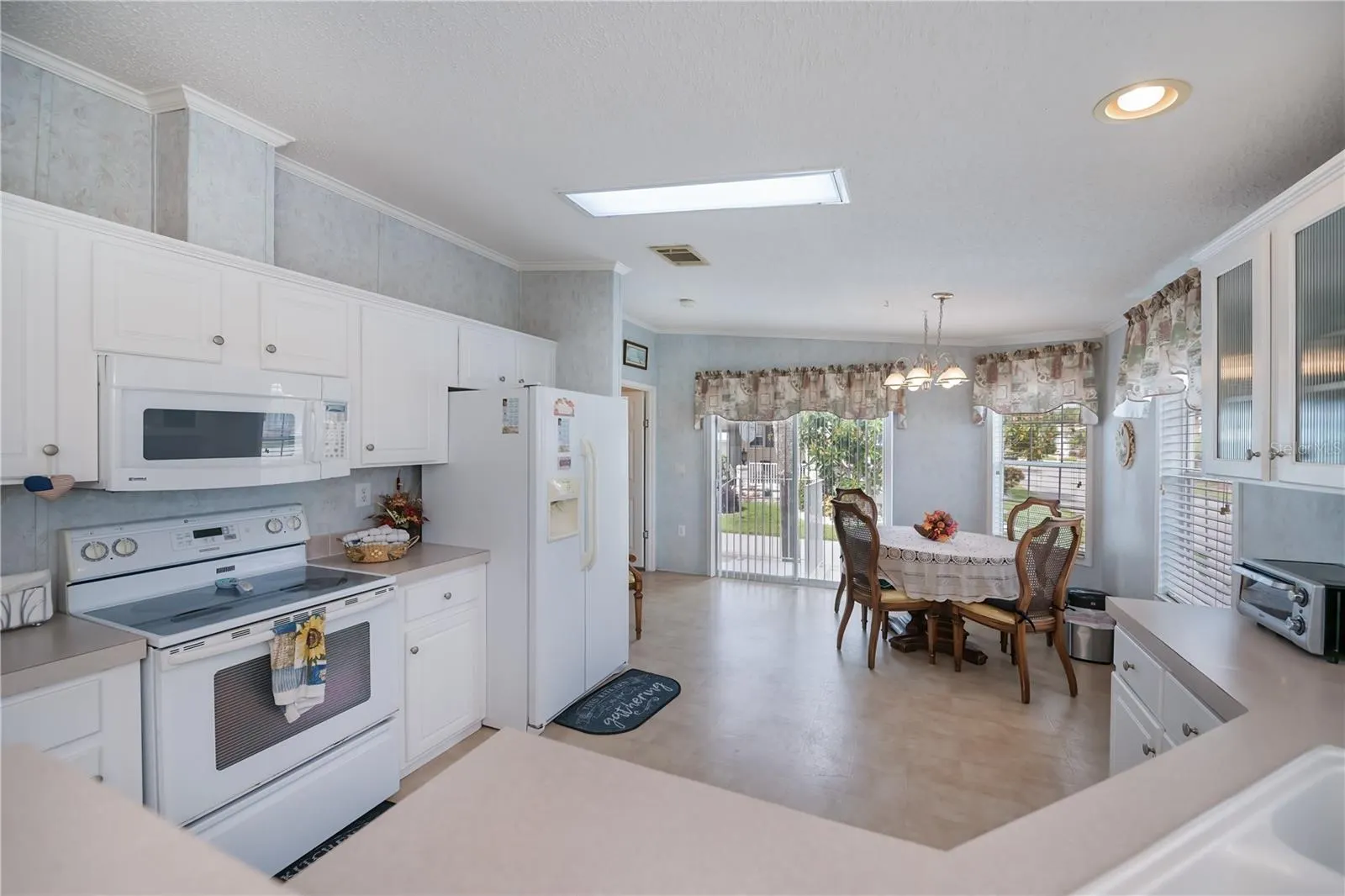 2100 KINGS HWY #144, #144