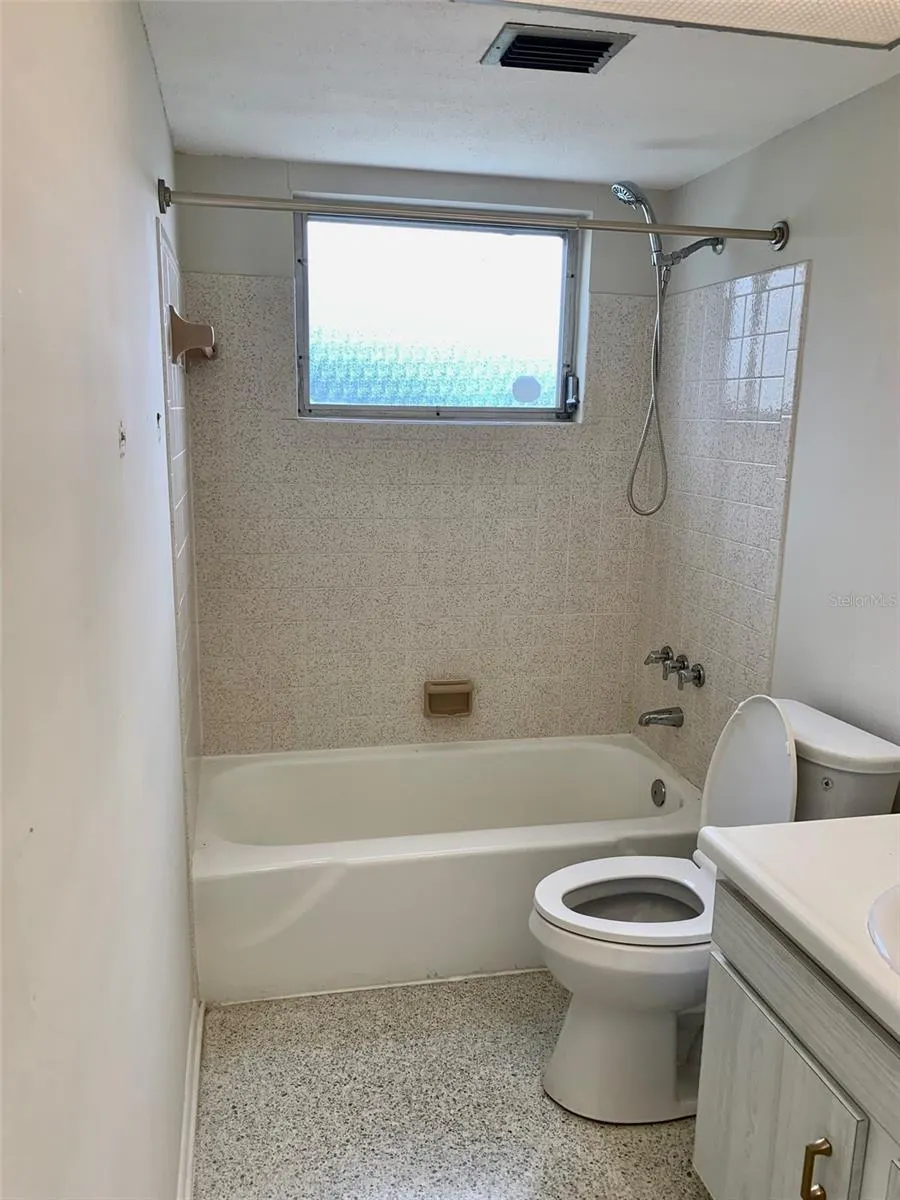 22097 BRONXVILLE AVE